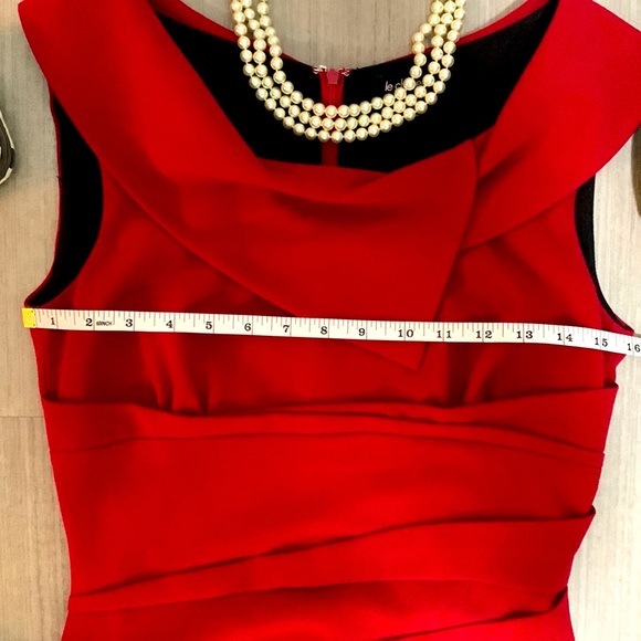 LE CHÂTEAU red dress - Picture 10 of 14